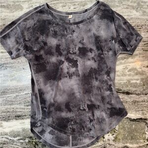 Lucy Charcoal Tie-Dye Short Sleeve Top Women’s Size Small